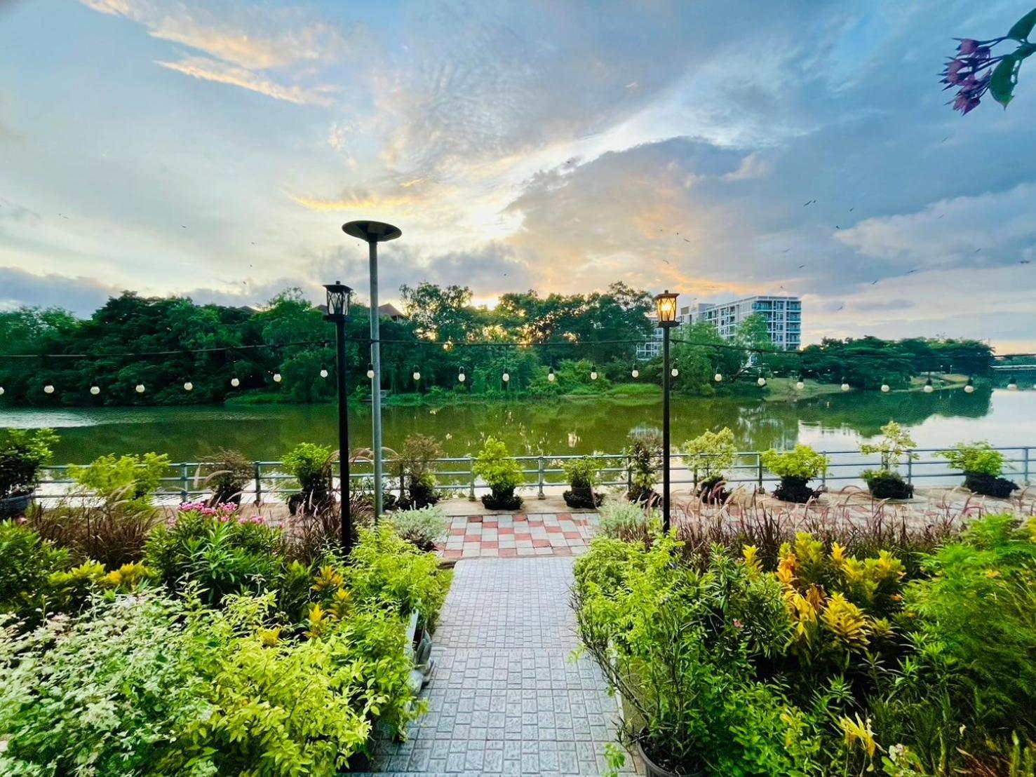 Usabai Riverside Boutique Hotel Chanthaburi Exterior photo